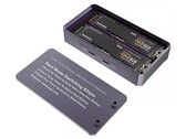 JEYI 586R：可容纳两个快速固态硬盘的机箱。