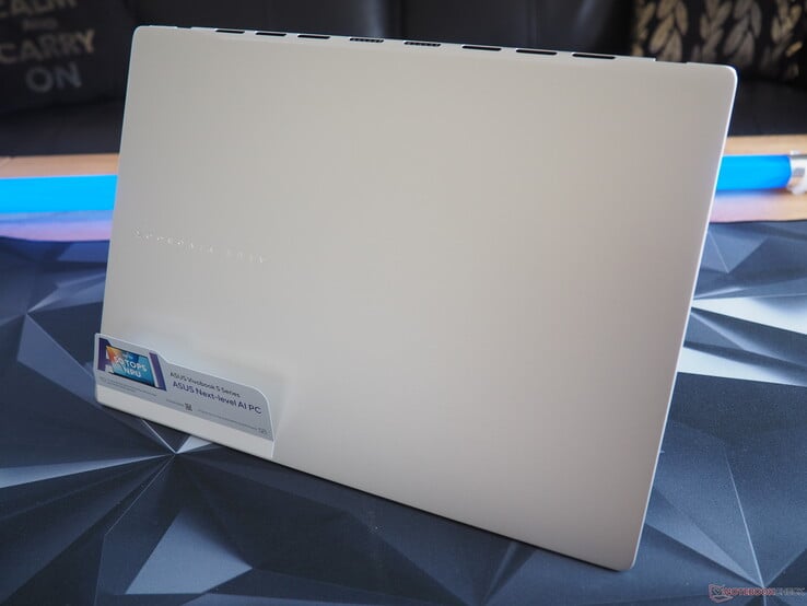 华硕 VivoBook S 14 OLED