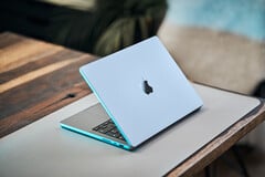 MacBook Pro 最早将于 2026 年采用 iPad Pro 的串联 OLED 显示屏技术，从而实现更薄的设计。(来源：Notebookcheck）
