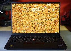 回顾：联想 ThinkPad T14s Gen 6。评测设备由联想提供。