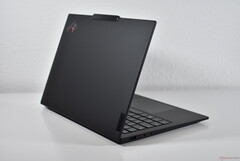 现在配备触觉感应触摸板：联想 ThinkPad X1 Carbon Gen 13 新增定制选项（图片来源：Benjamin Herzig/Notebookcheck）