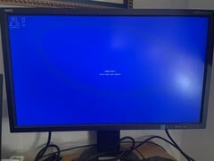 内核为 6.10 的 Linux 系统在发生内核慌乱时首次显示蓝屏死机（图片：@javierm@fosstodon.org）。