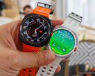 Galaxy Watch Ultra 有灰色、银色和白色三种颜色可供选择。(图片来源：Notebookcheck）