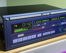 Linamp 是对有史以来最流行的音乐播放器软件的现实颂歌（图片来源：Rodmg via Hackaday）