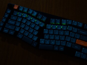 Keychron K15 Max 通过数字行显示电池百分比