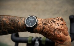 Amazfit T-Rex 3采用了全新的八角形不锈钢表圈（图片来源：Amazfit）