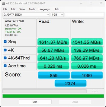 通过 USB4 检查 ADATA SE920 的性能