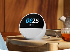 亚马逊重新推出 Echo Spot，但显示屏尺寸更小。(图片来源：亚马逊）