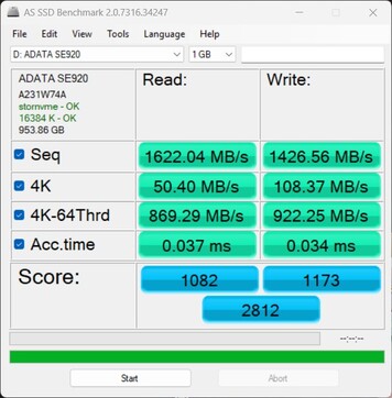 使用 ADATA SE920 通过 USB4 进行性能检查