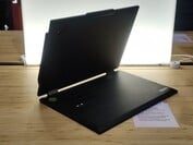 联想 ThinkPad T14s 二合一一代（图片来源：Benjamin Herzig/Notebookcheck.com）