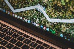 Apple可折叠 MacBook 计划据称推迟到 2027 年或 2028 年（图片来源：Jonathan Kemper，Unsplash）