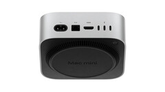 Greg Joswiak 和 John Ternus 谈论了 M4 Mac Mini 的底部电源按钮（图片来源：Apple)