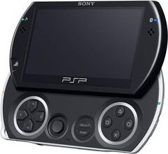 PSP Go 有一个独特的滑出控制器，类似的设置可能很快就会出现在 iPhone 上（图片来源：亚马逊）