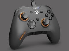 用于 Xbox 的 Scuf Valor Pro 是一款带有霍尔效应操纵杆的有线控制器。(图片来源：Scuf）