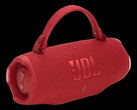 系上背带后，JBL Charge 6 摇身一变成为时尚钱包。(图片来源：JBL）