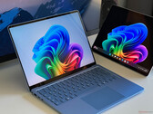 微软 Surface Laptop 7 13.8 Copilot+ 评测--得益于骁龙 X 精英版，MacBook Air 终成劲敌？
