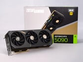 Zotac GamingGeForce RTX 5090 Solid 评测：众泰旗舰 GPU 与 Nvidia Founders Edition 的对比