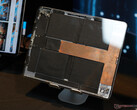 使用 Airjets 改进的 iPad Pro 冷却系统。(照片：Andreas Sebayang/Notebookcheck.com）