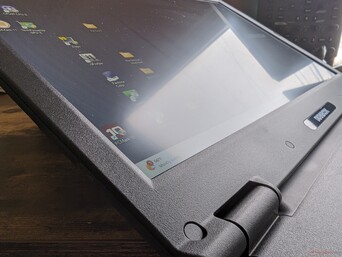 无边缘到边缘玻璃保护或触摸屏选项