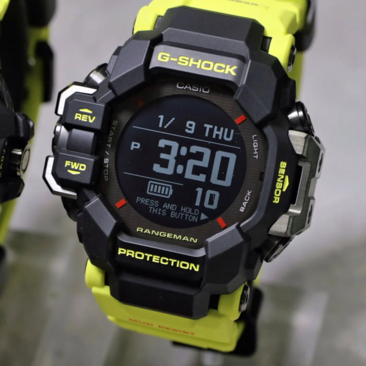 卡西欧 G-Shock GPR-H1000RY-1A9JF Rangeman 是三款手表中最高档的，售价 73700 日元（约合 478 美元）。(图片来源：Instagram 上的 @geesgshock)