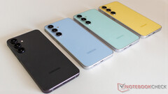 Galaxy S24 FE 基本上是 S24+ 的经济型替代品（图片来源：Notebookcheck）