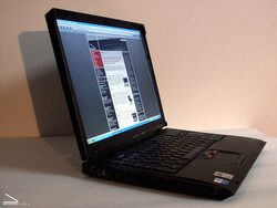 IBM ThinkPad R50p（2004 年）（图片来源：Notebookcheck.com）