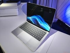 上手体验：配备 Ryzen AI Pro 9 HX 375 的惠普 EliteBook X G1a 面向不需要 dGPU 的强大用户（图片来源：Benjamin Herzig）