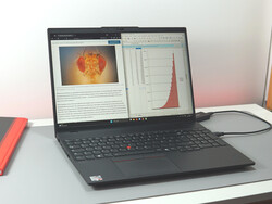 ThinkPad L16 G1，由以下公司提供