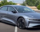 Lucid Air Grand Touring 拥有 480 英里的惊人续航里程。(图片来源：TFLEV via YouTube）