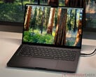 Apple 可能在其最新的 MacBook Pro 内安装了新的 QD-LED 面板。(图片来源：Notebookcheck）