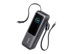 Anker 25K Power Bank 具有智能 TFT 显示屏，可提供有用信息。(图片来源：Anker）