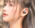 FiiO 推出 FP3 平面入耳式监听音箱，采用专利特斯拉阀门声学设计和木质外壳。(图片来源：FiiO）