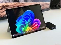 微软可能计划推出更小的 Surface Pro（图片来源：Notebookcheck）