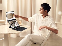 华硕为 Zenbook Duo 配备英特尔箭湖处理器。(图片来源：华硕）