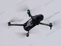 Mavic 4 Pro 采用了与现有 Mavic 3 系列不同的相机设计。(图片来源：via @Quadro_News）