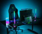 Razer 的 Aether Standing Light Bars 通过一根 USB-C 电源线运行。(图片来源：Razer）