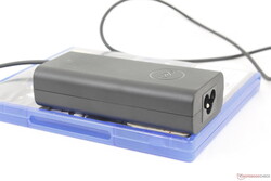 USB-C 交流适配器