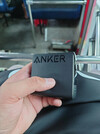 Anker 347 100W 墙式充电器的旧照片。(图片来源：u/PhuongHo4ng via Reddit）