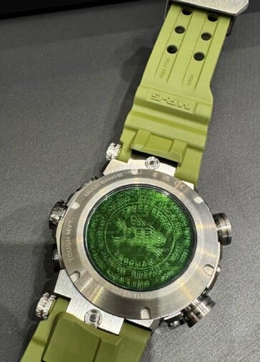 背壳上镌刻的 Frogman 徽标。(图片来源：G-Shock 大世界）