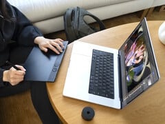 Wacom 推出三种尺寸的 Intuos Pro 手写板。(图片来源：Wacom）