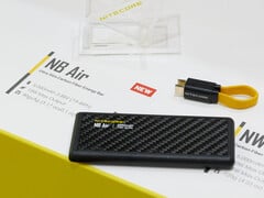 Nitecore 的 NB Air 移动电源（图片来源：Andreas Sebayang/Notebookcheck.com）