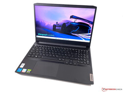 在审查中。联想IdeaPad Gaming 3 15 G6。评测单位由campuspoint提供