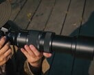 LUMIX S 100-500mm f5-7.1(如图)是松下所有 L 卡口镜头中变焦范围最长的。(图片来源:松下)