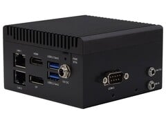 新款 UP Squared 7100 Edge 迷你 PC 有多种端口可供选择（图片来源：Aaeon）