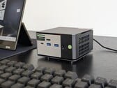 GMKtec EVO-X1 mini PC 评测：采用 Oculink 和 Ryzen AI 9 的全新盒式设计