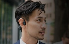 铁三角 ATH-CC500BT2 耳机通过耳软骨传输声音。图片来源： Audio-TechnicaAudio-Technica)