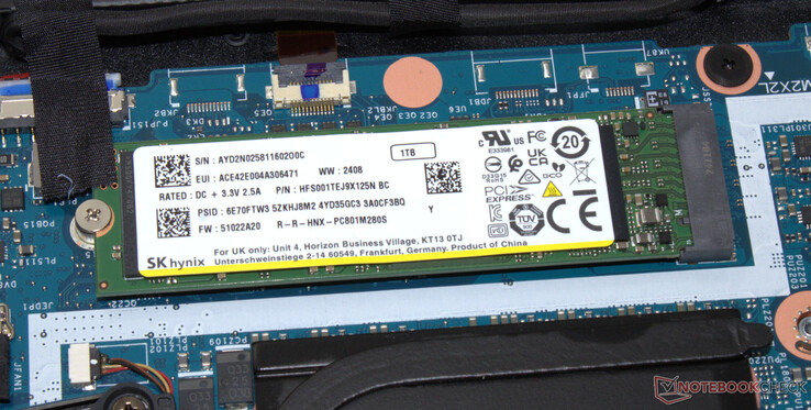 PCIe 4 固态硬盘用作系统硬盘。