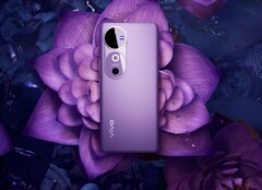 即使是更便宜的 vivo V40 也配备了亮度为 4,500 尼特的 AMOLED 显示屏。(图片来源：vivo）