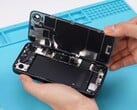 Apple iPhone 16e 使更换电池和背面变得相对容易。(图片来源：REWA Technology)