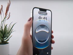 如图所示：运行 Visual Intelligence 的 iPhone 16E。(图片来源：Apple)